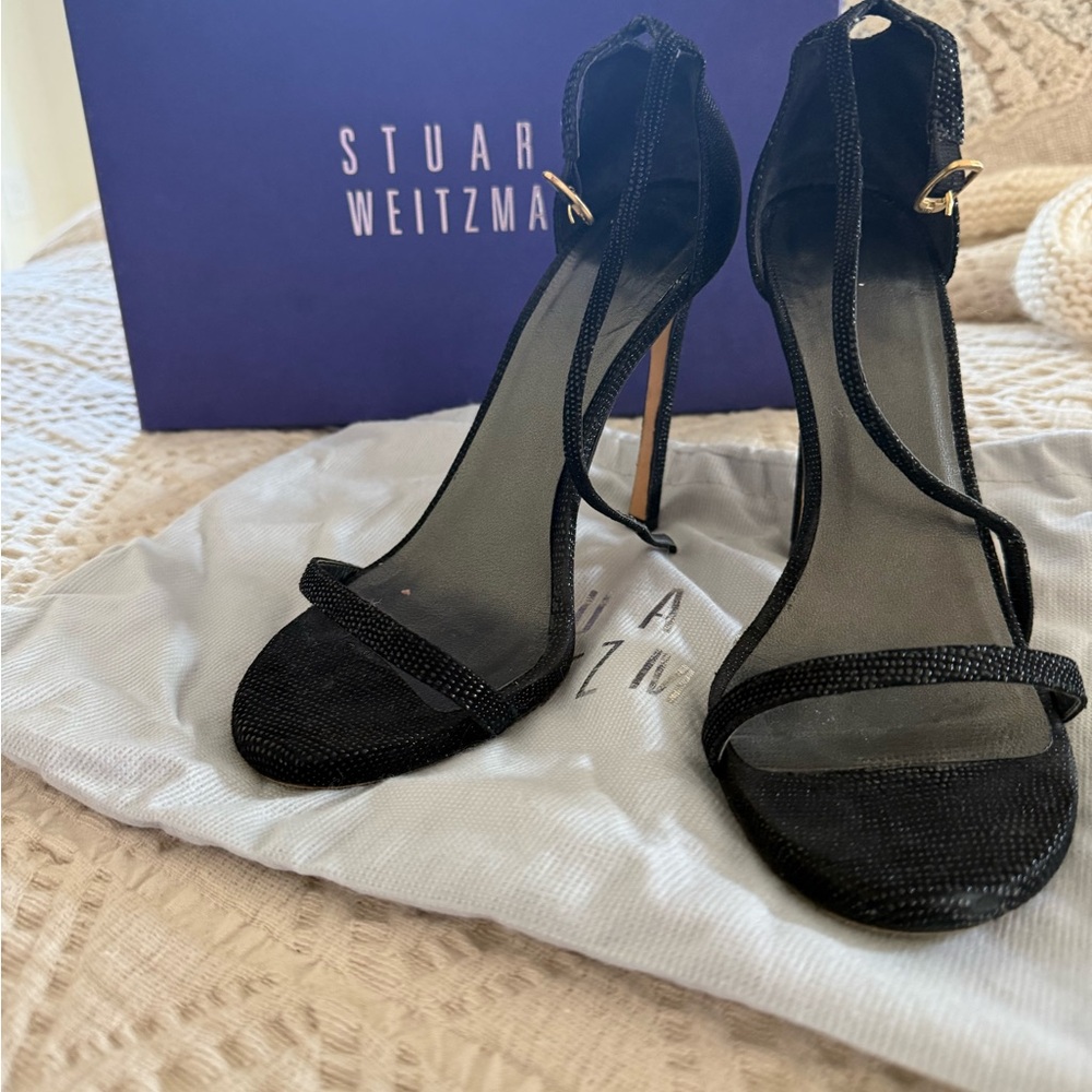 Stuart Weitzman Nudist Sandal Black Goose Bump Napi shimmer Black Heels m6.5